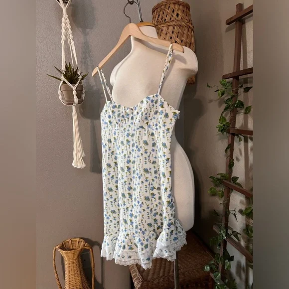 ▪️More To Come Olivia Mini Dress in Blue Floral slip summer Revolve - Picture 5 of 10